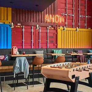 Moxy 4* Southampton